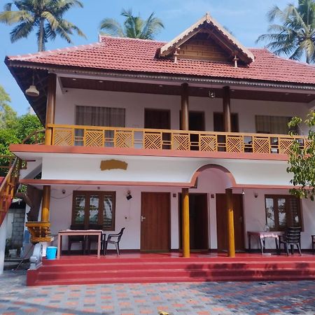 ماراريكولام Marari Anna Beach Villa المظهر الخارجي الصورة