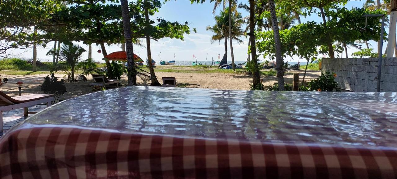 ماراريكولام Marari Anna Beach Villa المظهر الخارجي الصورة