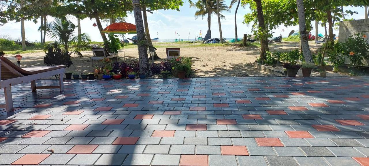 ماراريكولام Marari Anna Beach Villa المظهر الخارجي الصورة