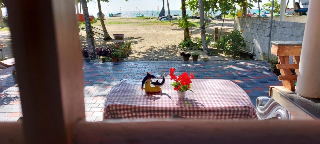 ماراريكولام Marari Anna Beach Villa المظهر الخارجي الصورة