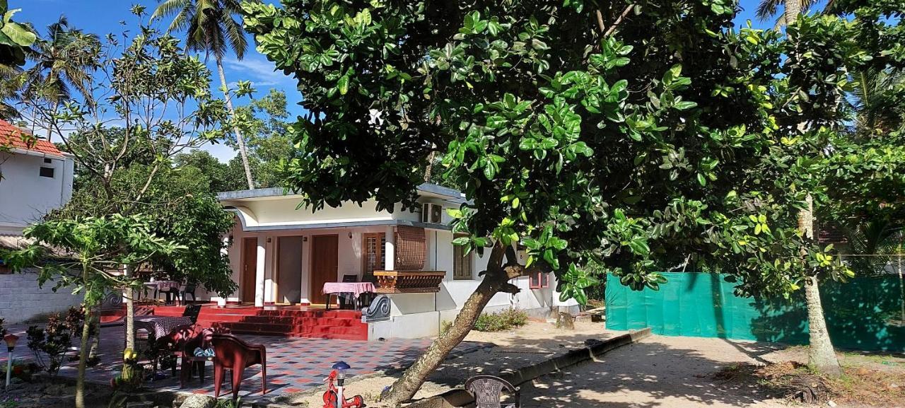ماراريكولام Marari Anna Beach Villa المظهر الخارجي الصورة