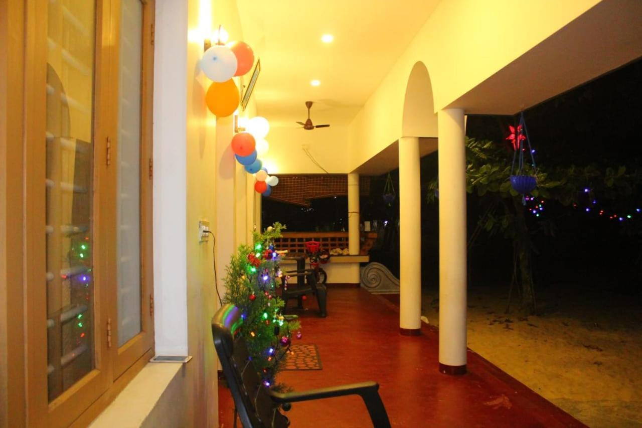 ماراريكولام Marari Anna Beach Villa المظهر الخارجي الصورة